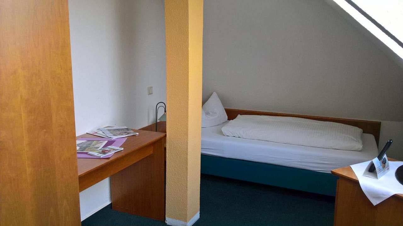 Hotel Fahrhaus Niederkleveez Bosdorf  Luaran gambar